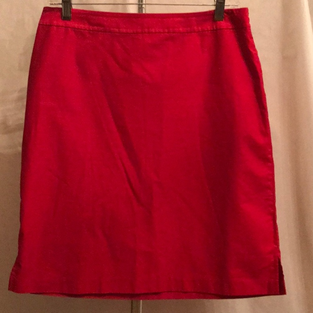 Gap skirt